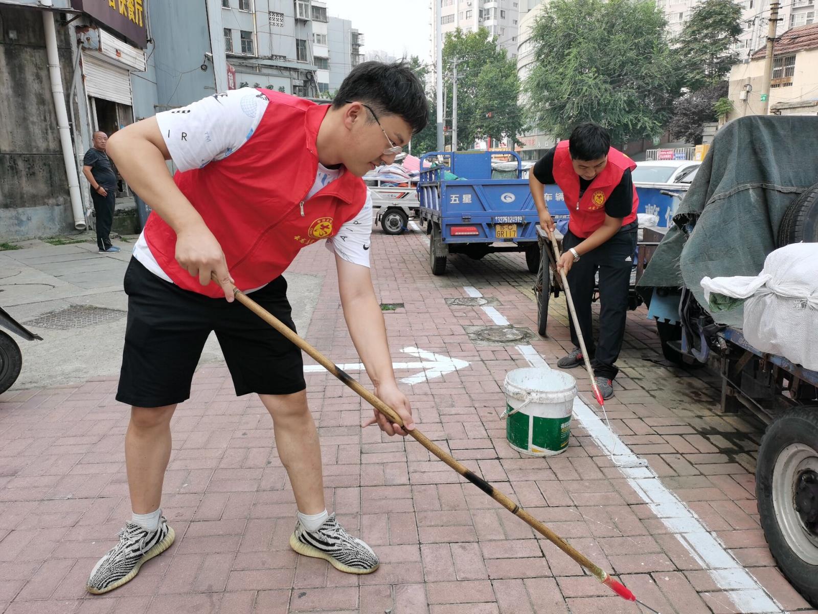 云龙区卫生监督所 携手新生社区 共绘文明城市1.jpg