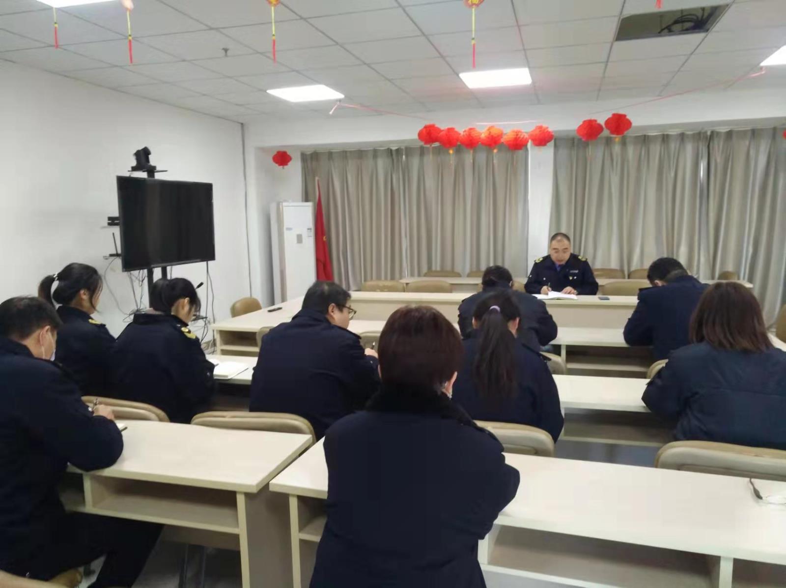 鼓楼区卫生监督所积极学习区“两会精神“.jpg